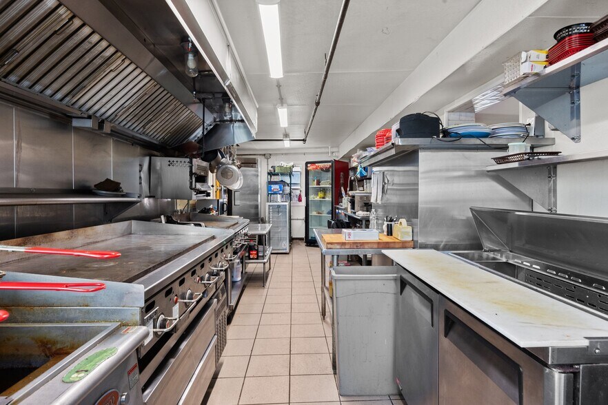 More Photos Of 512 Long Beach Blvd, Surf City Restaurant For Sale