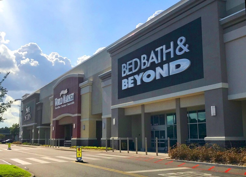 Primary Photo Of 3250 Airport Blvd, Mobile Unknown For Lease