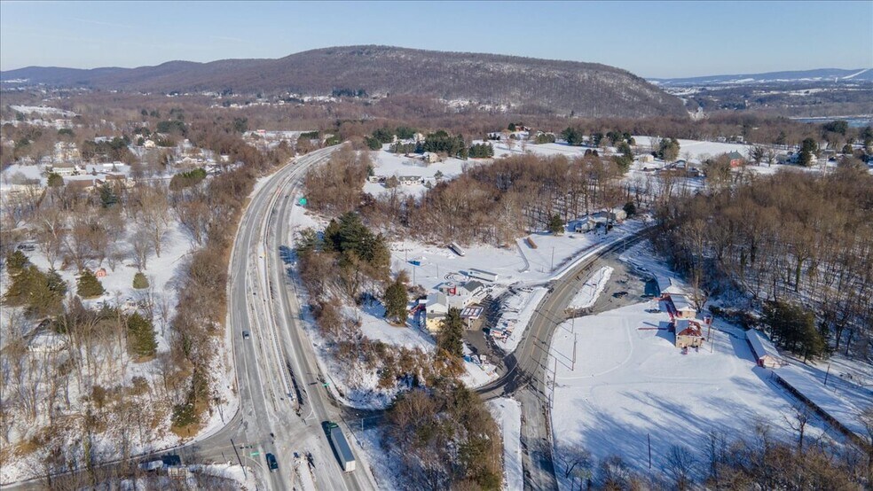 More Photos Of 19112 Keep Tryst Rd, Knoxville Restaurant For Sale