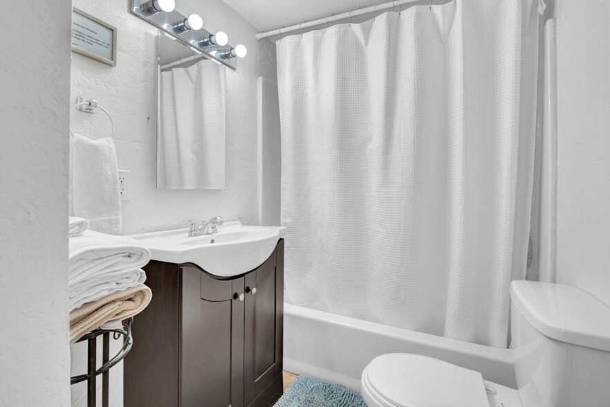 More Photos Of 712 E Pierce St, Phoenix Multifamily For Sale