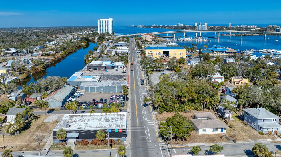 More Photos Of 566 Ballough Rd, Daytona Beach Warehouse For Lease