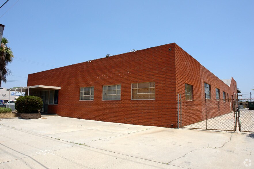 More Photos Of 15722 S Broadway, Gardena Warehouse For Sale