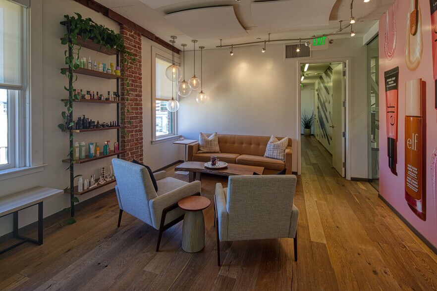 More Photos Of 570 10th St, Oakland Office For Lease
