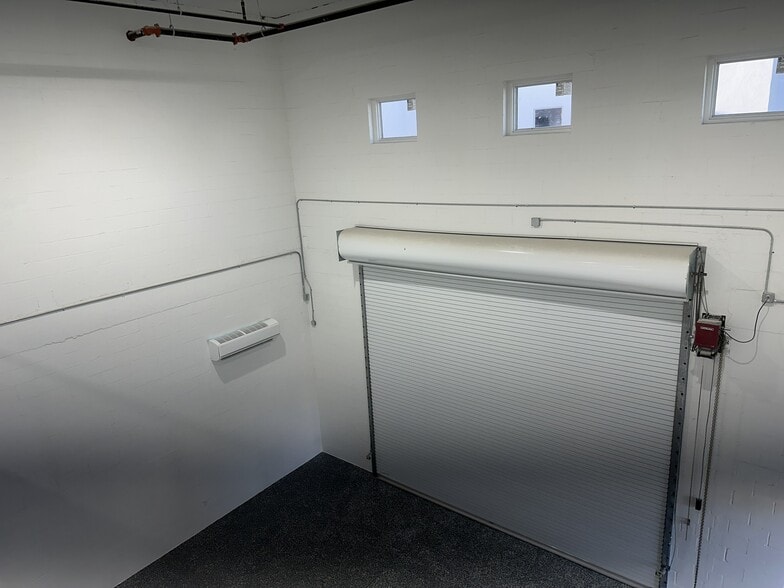 More Photos Of 15547 Global Pkwy., Fort Myers Self Storage For Sale
