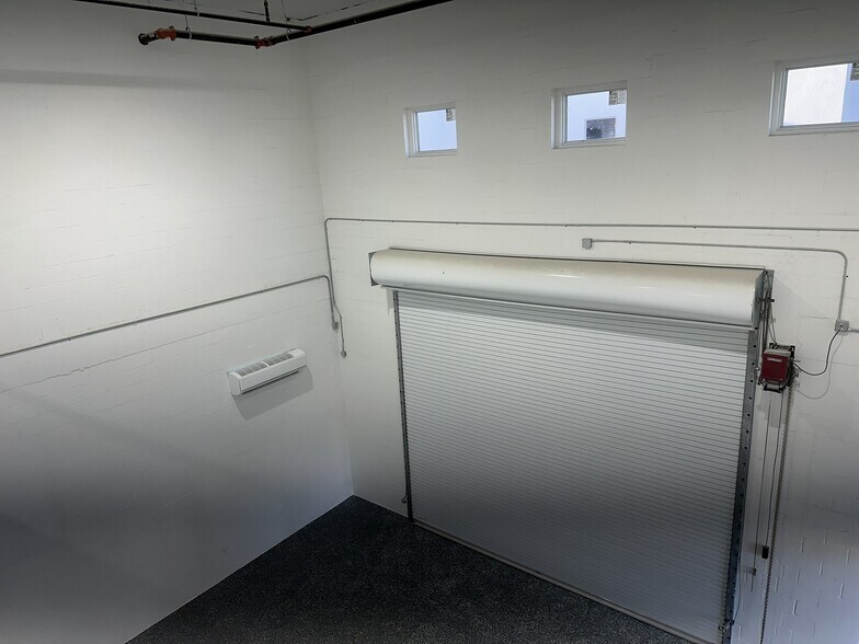 More Photos Of 15547 Global Pkwy., Fort Myers Self Storage For Sale