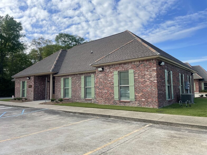 Primary Photo Of 1201 S Purpera Ave, Gonzales Office For Lease