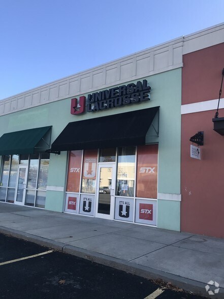 More Photos Of 22 Clifton Country Rd, Clifton Park Unknown For Lease