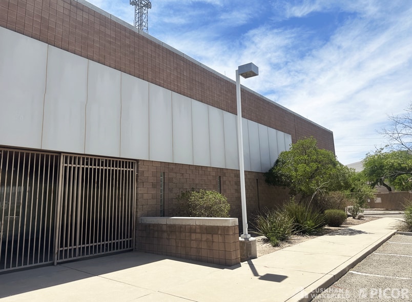 More Photos Of 4051 W Costco Dr, Tucson Research And Development For Sale