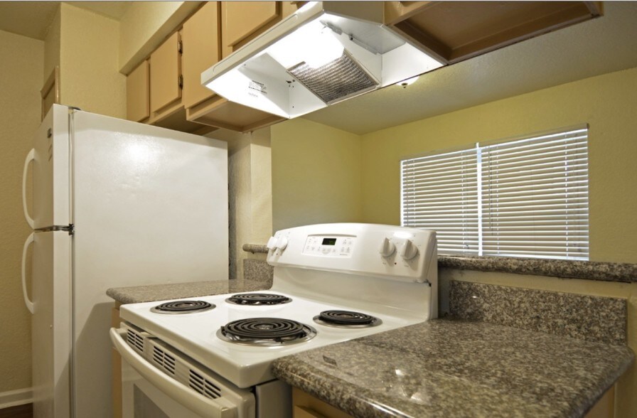 More Photos Of 601 E Coombs St, Alvin Apartments For Sale