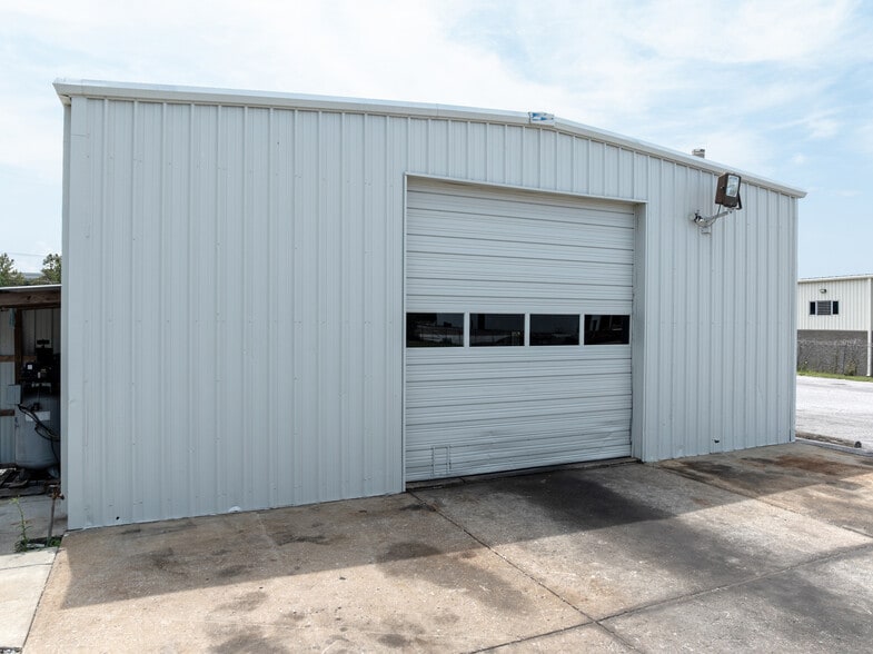 More Photos Of 333 Maddox-simpson Pky, Lebanon Warehouse For Lease