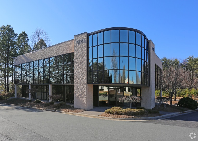 More Photos Of 1540 Westbrook Plaza Dr, Winston-Salem Unknown For Lease