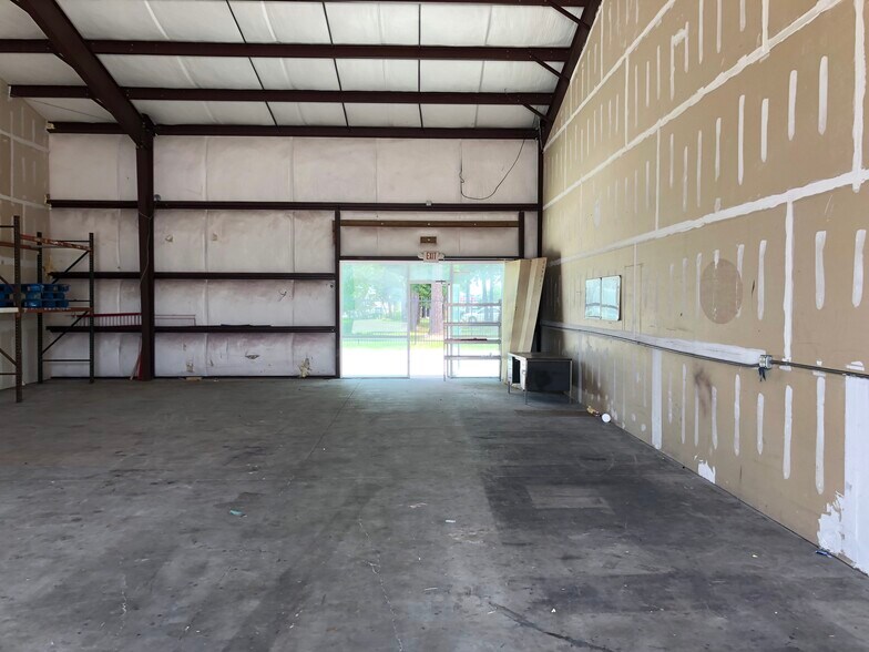 More Photos Of 221 Barren Springs Dr, Houston Unknown For Lease