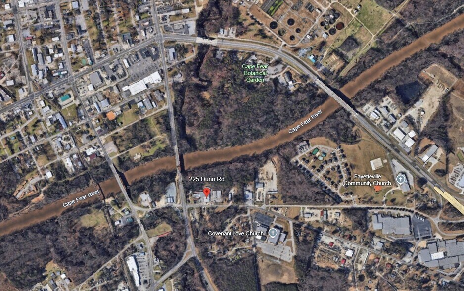 More Photos Of 225 Dunn Rd, Fayetteville Showroom For Sale