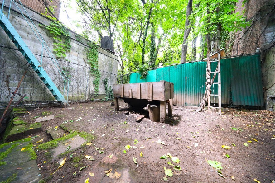 More Photos Of 4518 11th Ave, Brooklyn Storefront Retail Residential For Sale