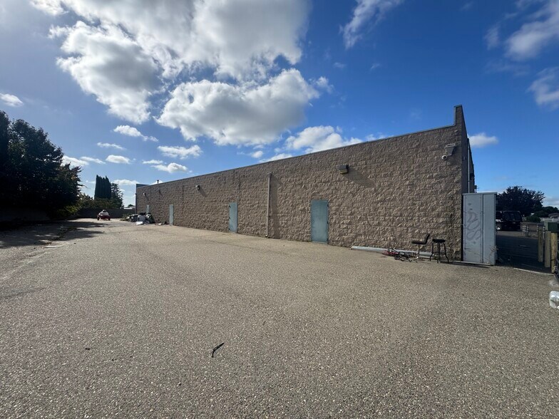 More Photos Of 18680-18690 Highway 88, Lockeford General Retail For Lease