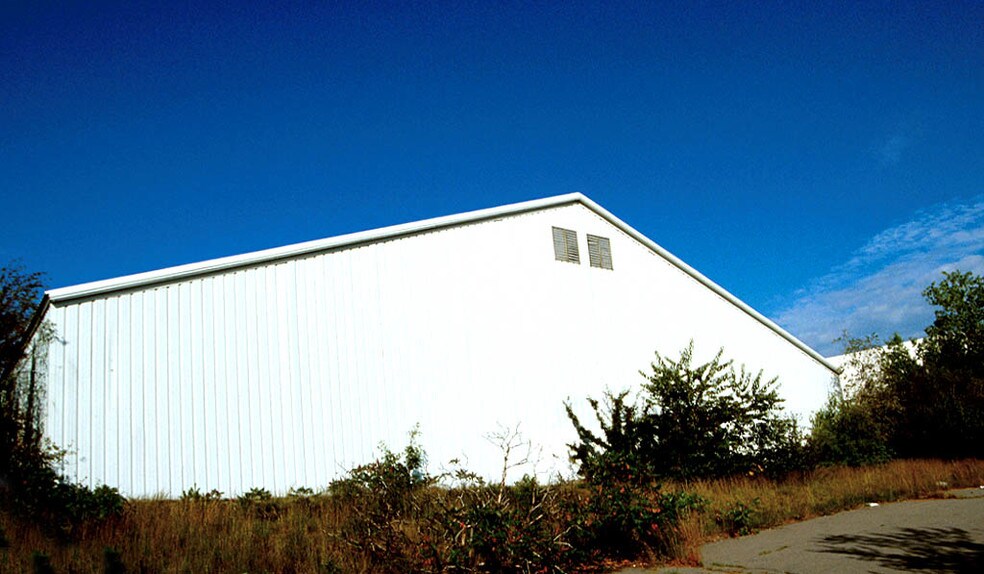 More Photos Of 290 Wood Rd, Braintree Racetrack For Sale
