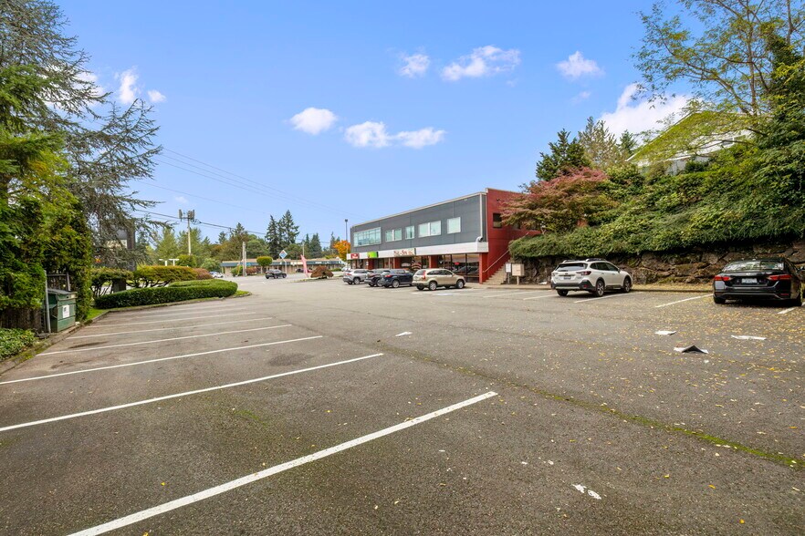 More Photos Of 3721 Kitsap Way, Bremerton Office For Lease