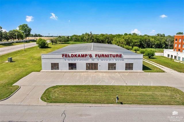 Primary Photo Of 101 E Lafayette Ave, Abilene Storefront For Sale