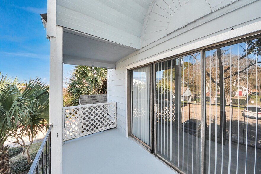 More Photos Of , Houston Multifamily For Sale