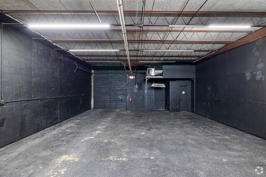 More Photos Of 400-650 NE 27th St, Pompano Beach Industrial For Lease