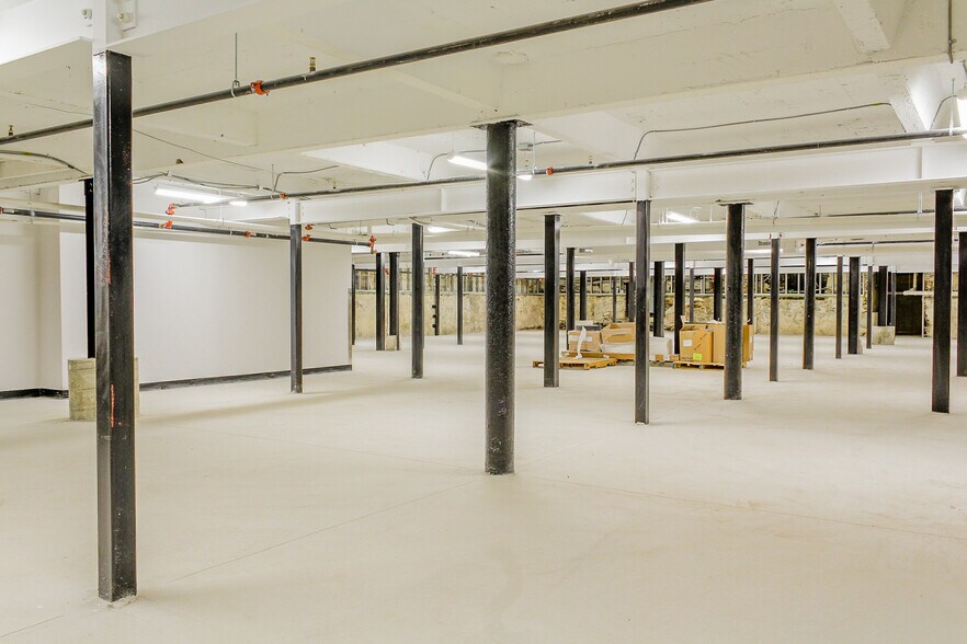 More Photos Of 160 Presumpscot St, Portland Light Distribution For Lease