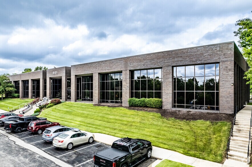 More Photos Of 8101 College Blvd, Overland Park Coworking Space