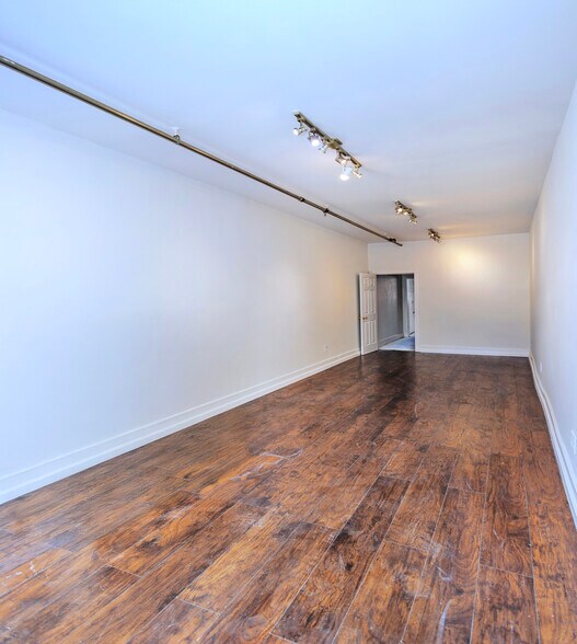 More Photos Of 2884-2898 Mission St, San Francisco Storefront Retail Office For Lease