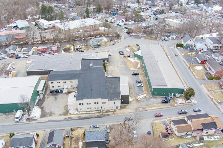 More Photos Of 27 Kent St, Ballston Spa Warehouse For Lease