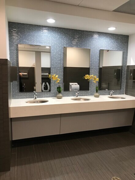 More Photos Of 1901 S Congress Ave, Boynton Beach Coworking Space