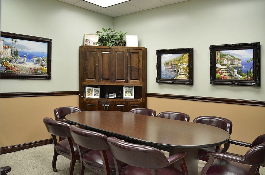 More Photos Of 120-140 S Indian River Dr, Fort Pierce Coworking Space