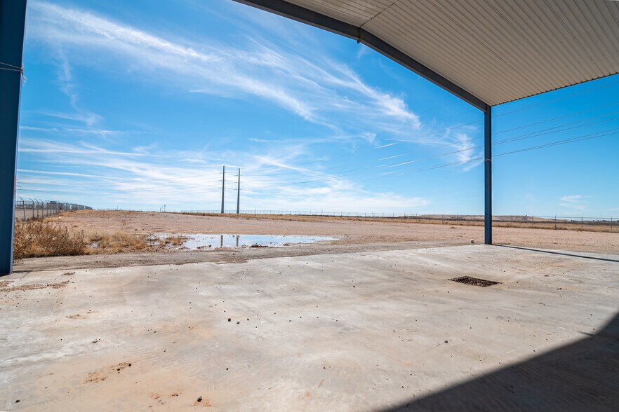 More Photos Of 10691 W Murphy St, Odessa Industrial For Lease