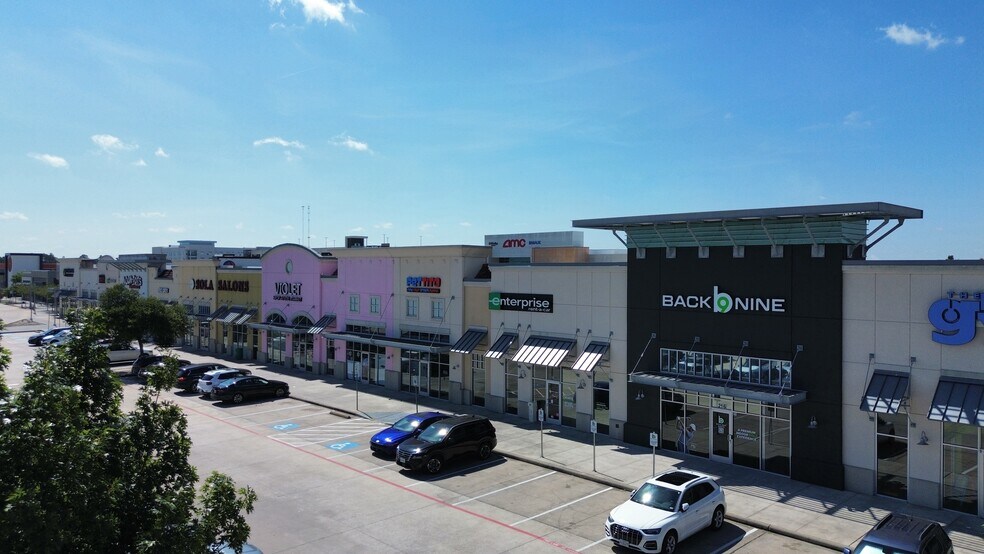 More Photos Of 17937-17945 I-45 S, Shenandoah Unknown For Lease