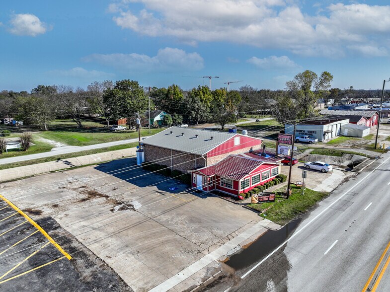 Primary Photo Of 705 E Moore Ave, Terrell Restaurant For Sale