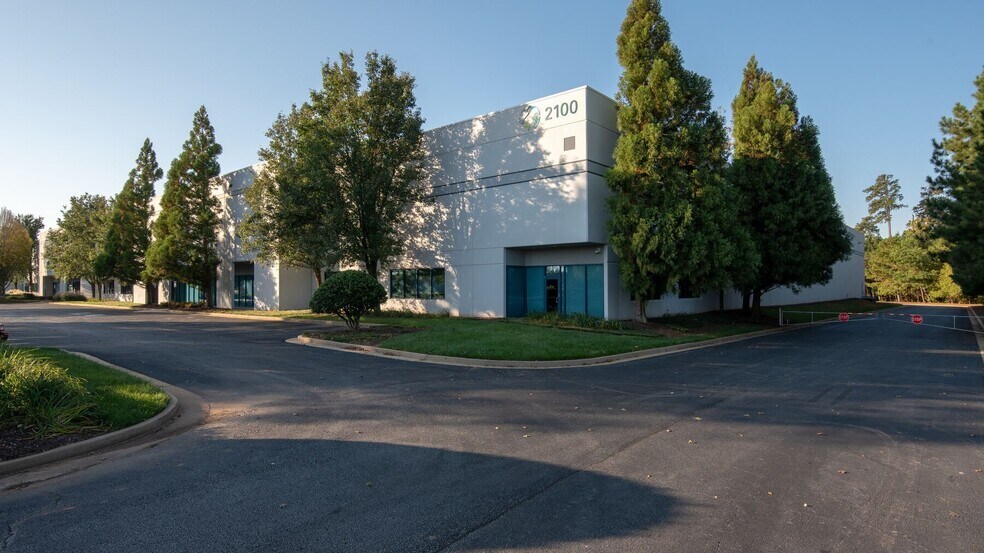Primary Photo Of 2100 Evergreen Blvd, Duluth Warehouse For Lease
