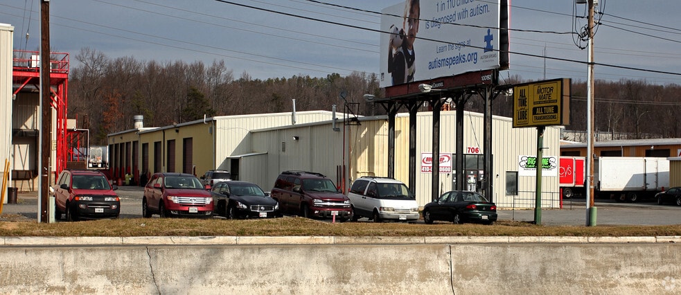 More Photos Of 706 Pulaski Hwy, Joppa Auto Repair For Lease