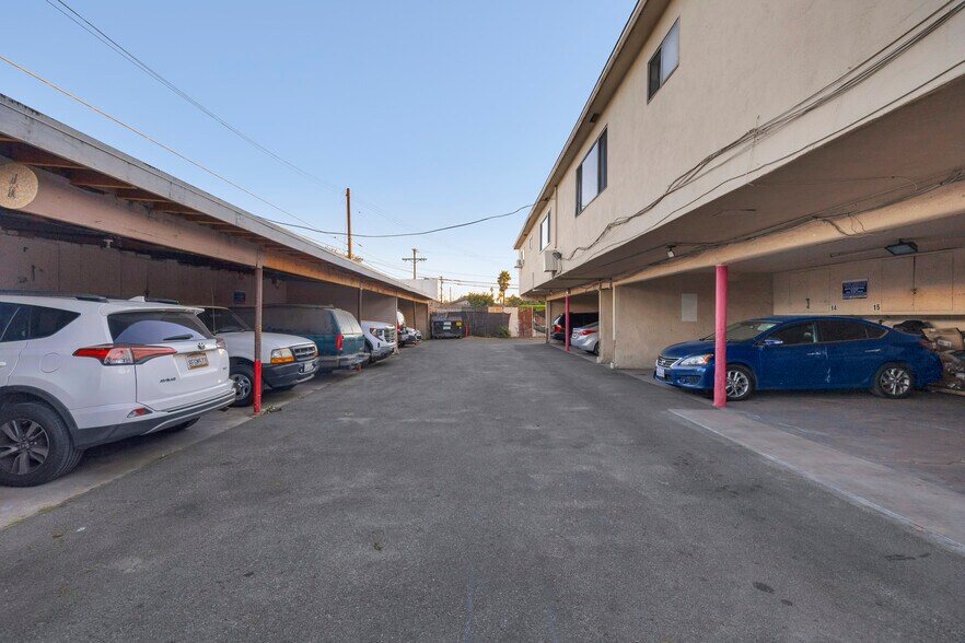 More Photos Of 8118 S Western Ave, Los Angeles Apartments For Sale
