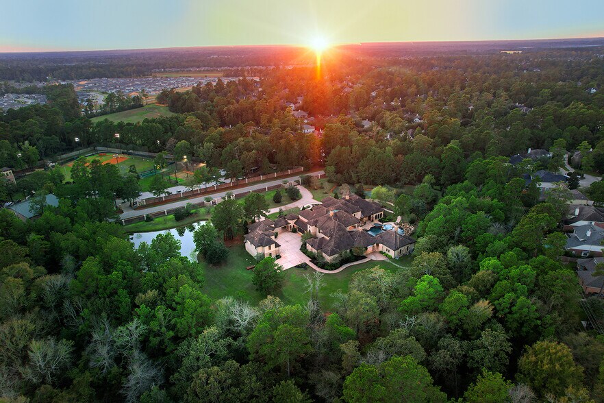 More Photos Of 28611 Blue Jack Ln, Magnolia Sports And Entertainment For Sale