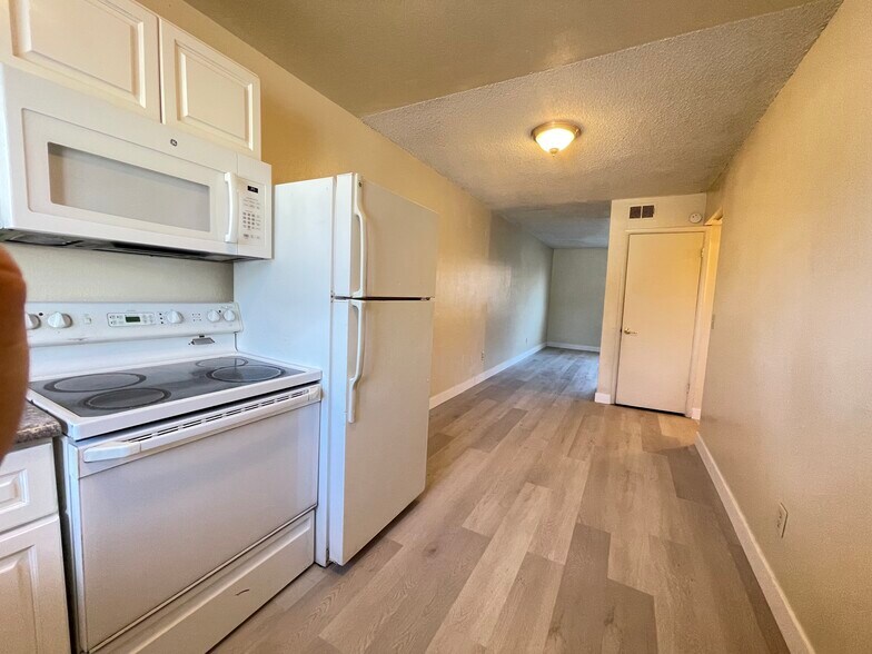 More Photos Of 1709 Fairfield Ave, Las Vegas Apartments For Sale