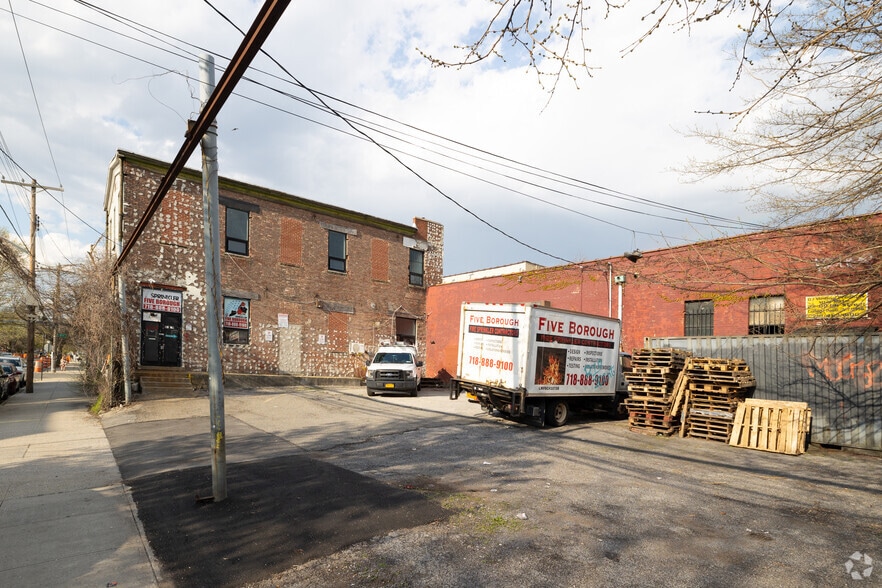 More Photos Of 2201 121st St, College Point Industrial For Lease