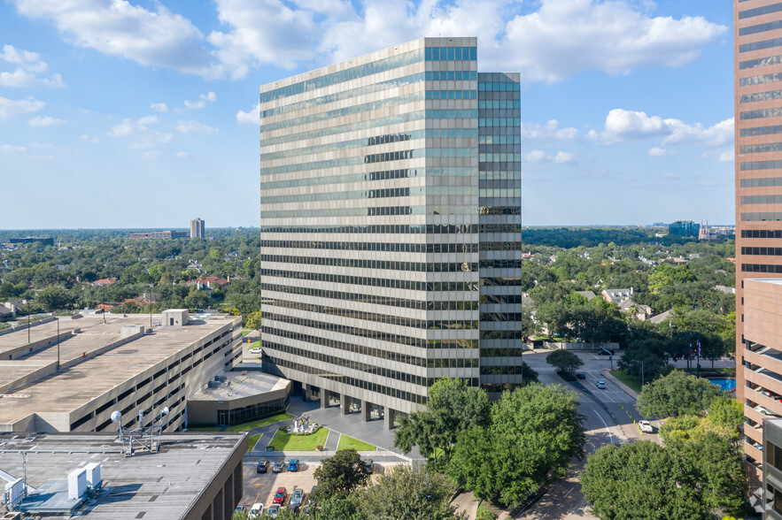 Primary Photo Of 5599 San Felipe St, Houston Office For Lease