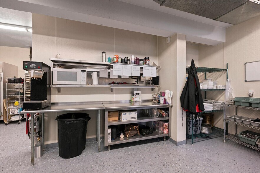 More Photos Of 381 W Guin Rd, Nixa Lodge Meeting Hall For Sale