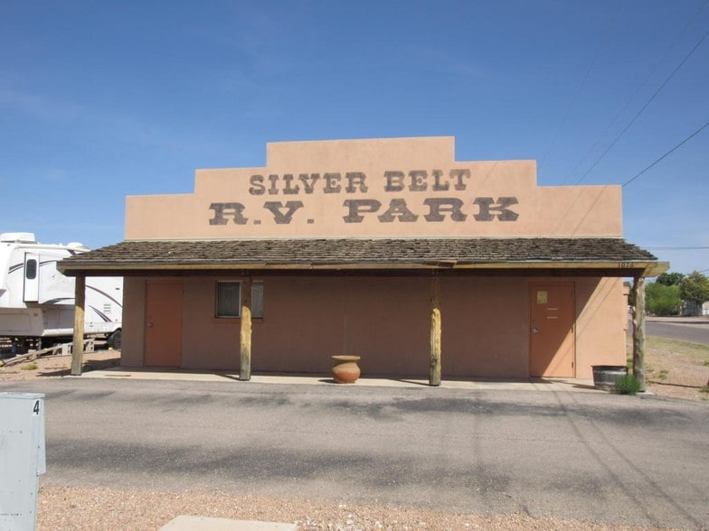 More Photos Of 60 S 10th St, Tombstone Restaurant For Sale