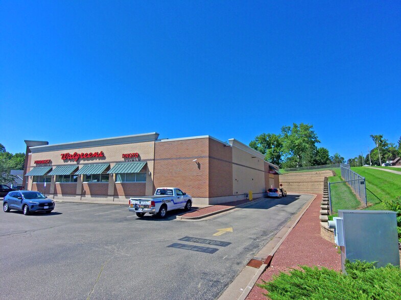 More Photos Of 675 S Water St, Platteville Drugstore For Sale