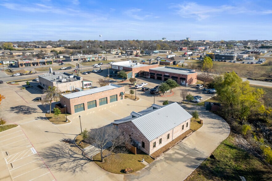 More Photos Of 255 W Princeton Dr, Princeton Flex For Sale