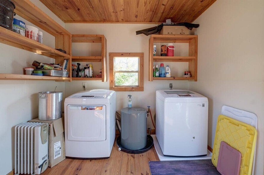 More Photos Of 22100 FM 150 W, Driftwood Office For Sale