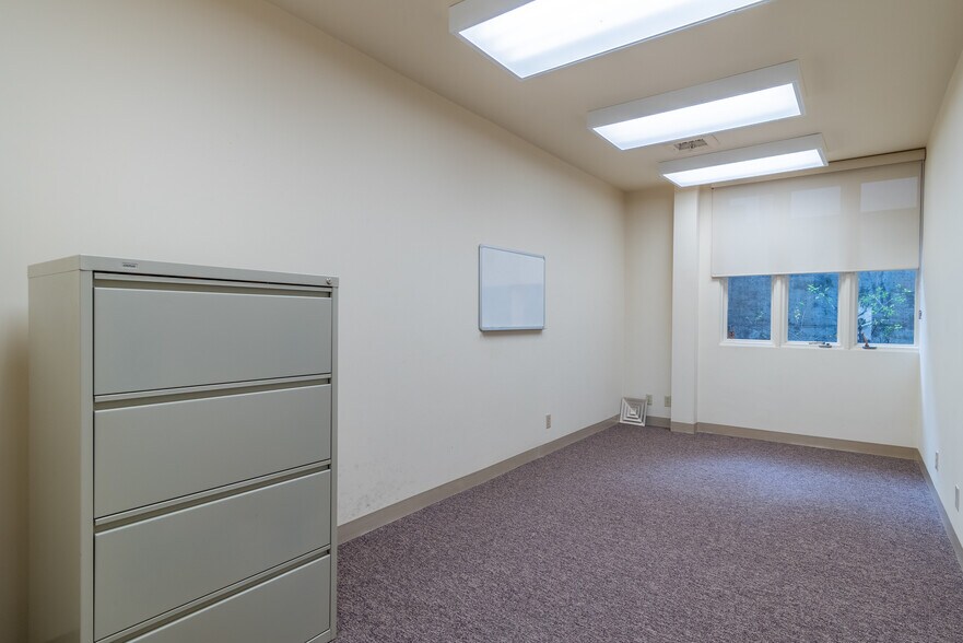 More Photos Of 400 Camino Aguajito, Monterey Office For Sale