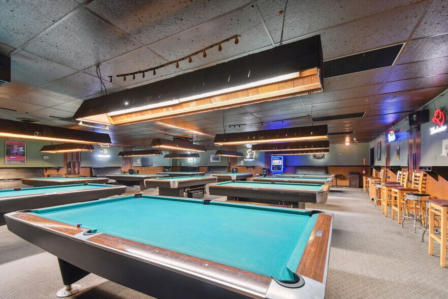 More Photos Of 1212 Rogers St, Clearwater Bar For Sale