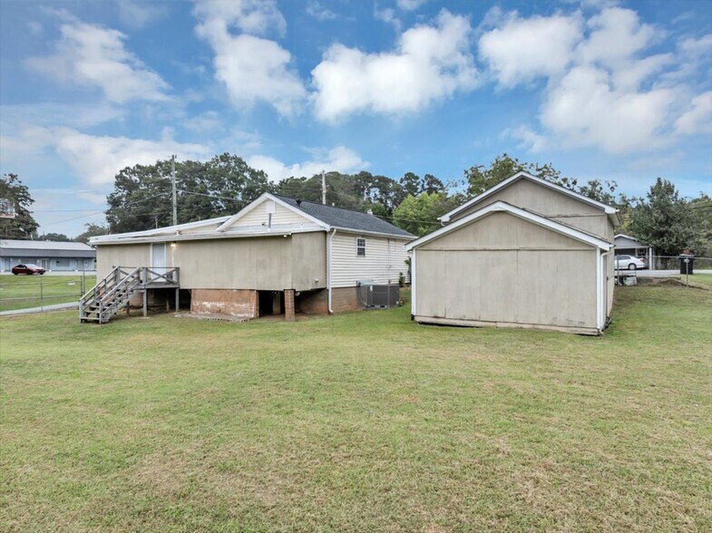 More Photos Of 6071 N Main St SE, Acworth Flex For Sale