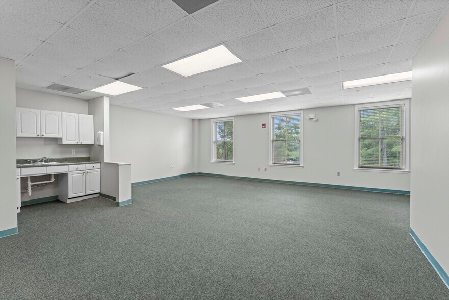 More Photos Of 19701 Bethel Church Rd, Cornelius Office For Sale