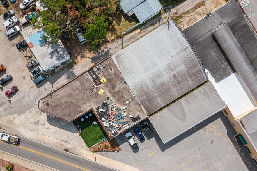 More Photos Of 322 S Scenic Hwy, Lake Wales General Retail For Sale